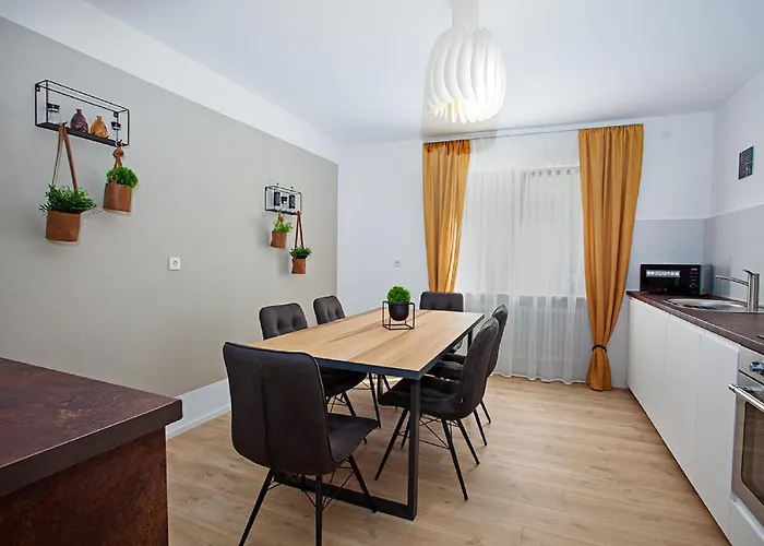 Zwick Apartment *